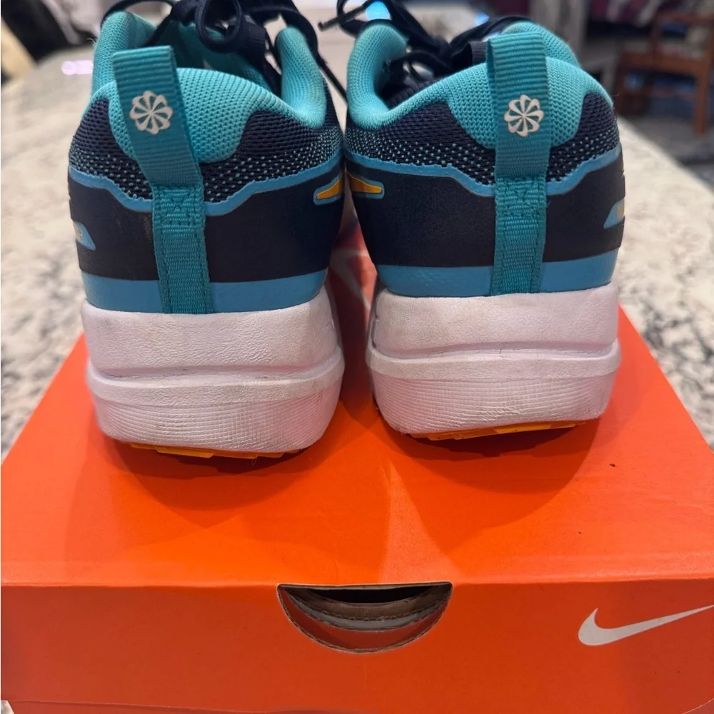 Nike Running Shoes Navy Teal Gold Big Kids 7Y Women’s 8.5